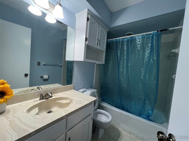 6224 E 49th Street, Tulsa, OK 74135