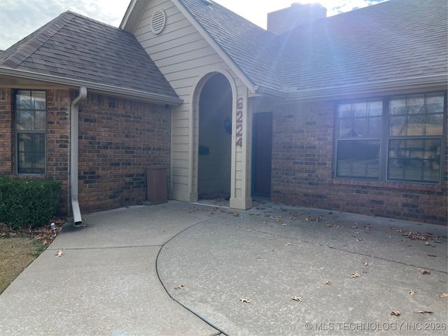 6224 E 49th Street, Tulsa, OK 74135