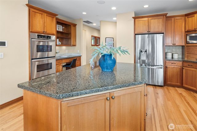 6317 NE 138th Place, Kirkland, WA 98034