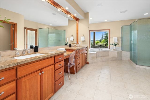 6317 NE 138th Place, Kirkland, WA 98034