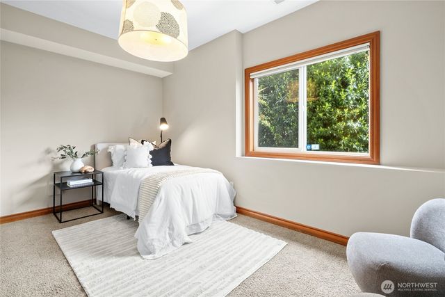 6317 NE 138th Place, Kirkland, WA 98034