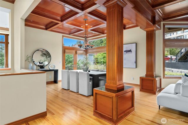 6317 NE 138th Place, Kirkland, WA 98034