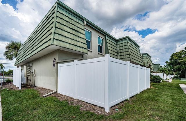 1799 N HIGHLAND AVENUE 106, Clearwater, FL 33755