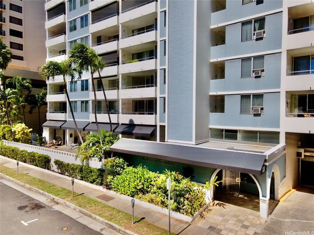 430 Kaiolu Street 308, Honolulu, HI 96815