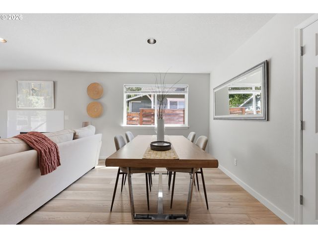 1333 Ne JUNIOR St, Portland, OR 97211
