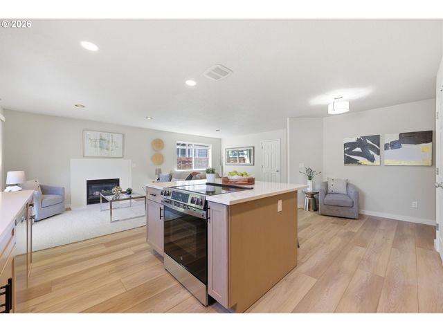 1333 Ne JUNIOR St, Portland, OR 97211