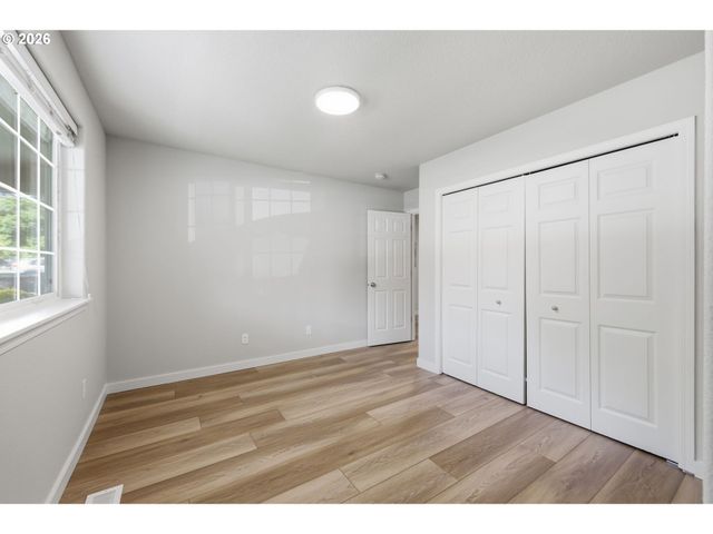 1333 Ne JUNIOR St, Portland, OR 97211