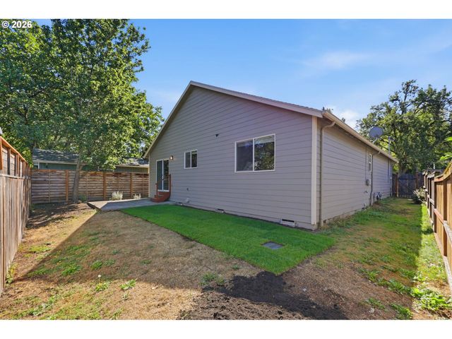1333 Ne JUNIOR St, Portland, OR 97211