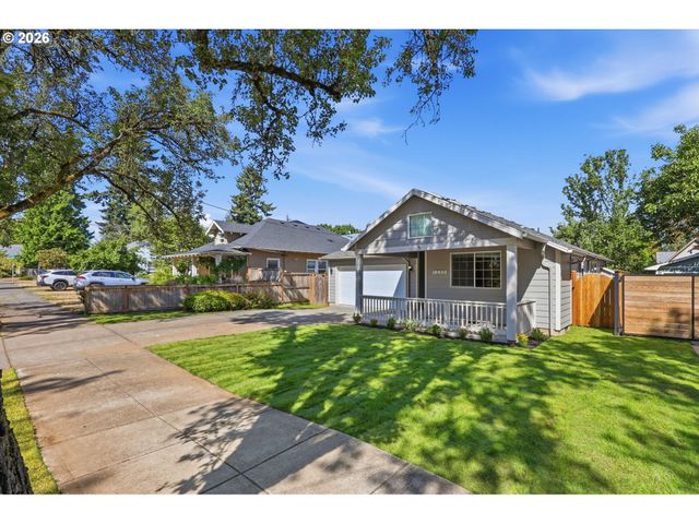1333 Ne JUNIOR St, Portland, OR 97211