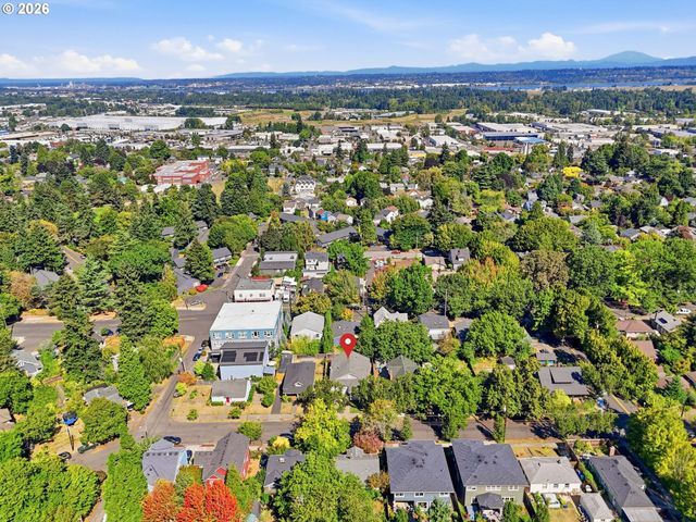 1333 Ne JUNIOR St, Portland, OR 97211