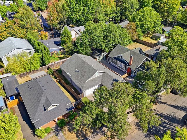 1333 Ne JUNIOR St, Portland, OR 97211