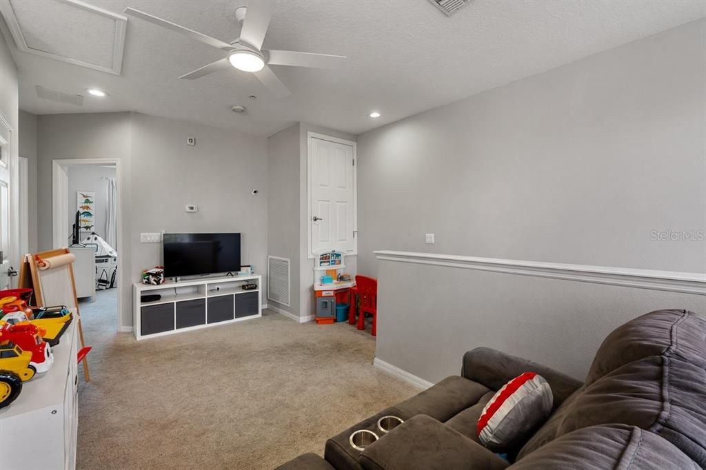 Image 18 of property listing at 2953 AQUA VIRGO LOOP 31, Orlando, FL 32837