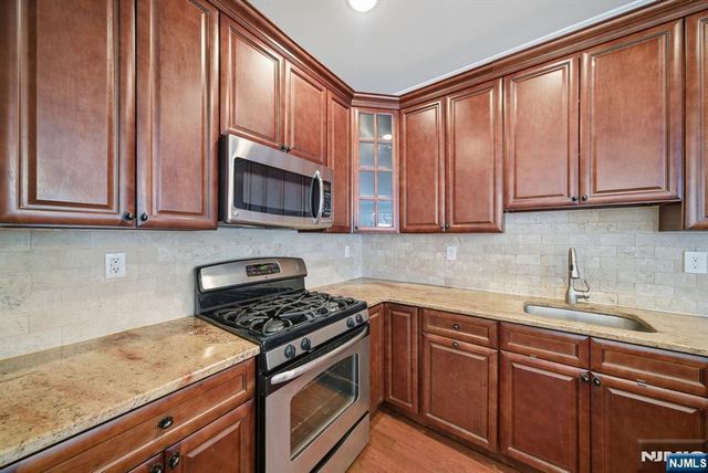 23 Dogwood Lane, Wanaque, NJ 07420