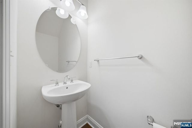 23 Dogwood Lane, Wanaque, NJ 07420