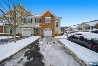 23 Dogwood Lane, Wanaque, NJ 07420