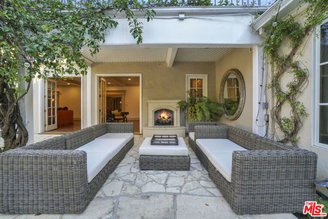 821 N Whittier Drive, Beverly Hills, CA 90210