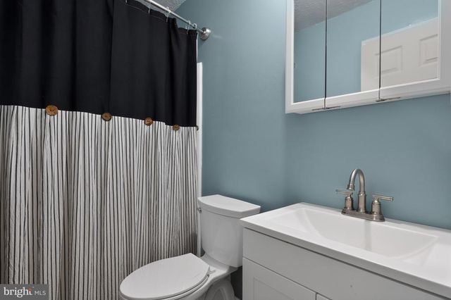 205 MONUMENT RD, Locust Grove, VA 22508