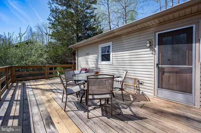 205 MONUMENT RD, Locust Grove, VA 22508