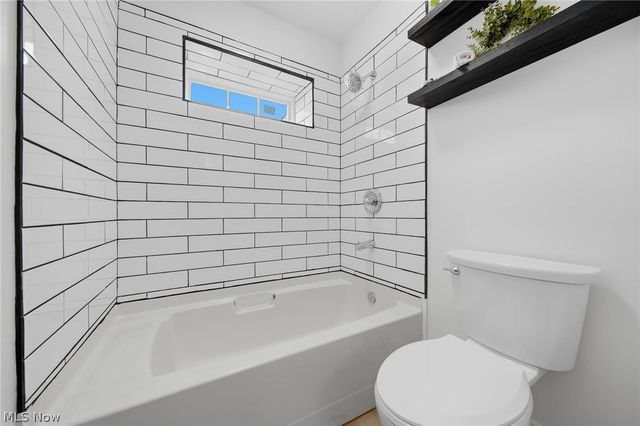 6097 Reno Drive, Louisville, OH 44641