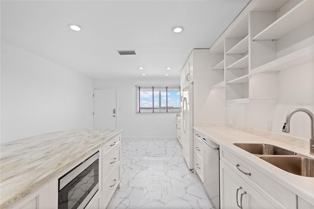 555 THE ESPLANADE N 1003, Venice, FL 34285