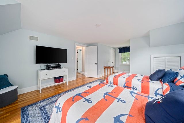 11 Boles Rd, Marshfield, MA 02050