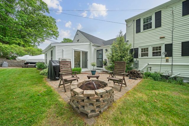 11 Boles Rd, Marshfield, MA 02050