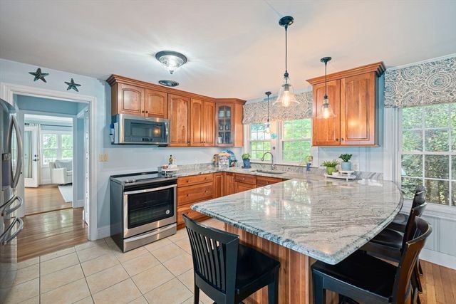 11 Boles Rd, Marshfield, MA 02050