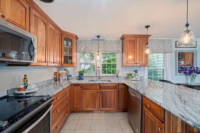 11 Boles Rd, Marshfield, MA 02050