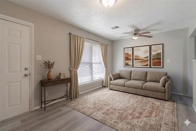 1021 S Holly Lane, Oklahoma City, OK 73110