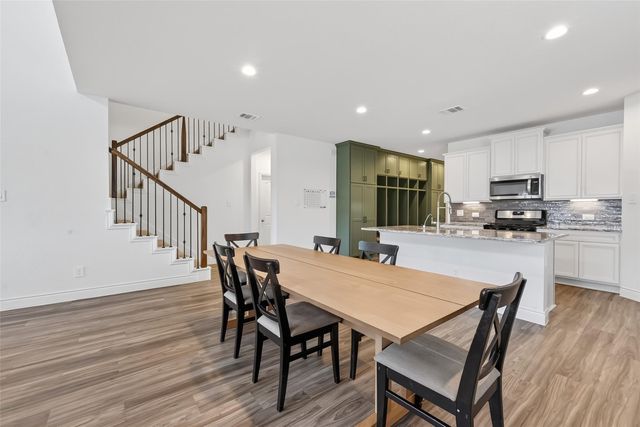 963 Youth Water Road, Montgomery, TX 77316