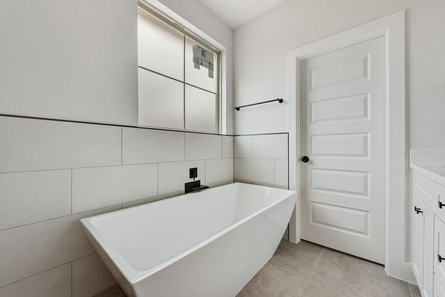 518 Berke Street, Newark, TX 76071