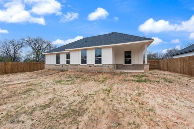 518 Berke Street, Newark, TX 76071