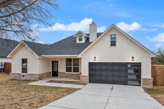 518 Berke Street, Newark, TX 76071