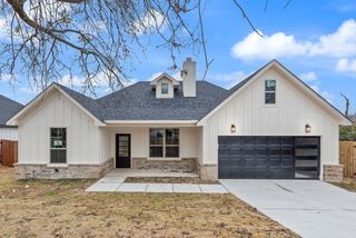 518 Berke Street, Newark, TX 76071
