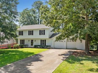 2372 Smokehouse Path, Lawrenceville, GA 30044