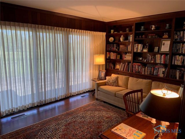 202 Belfast Lane, Bryan, OH 43506