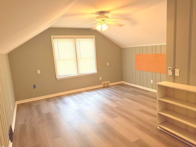 1292 Aline Drive, Grosse Pointe Woods, MI 48236