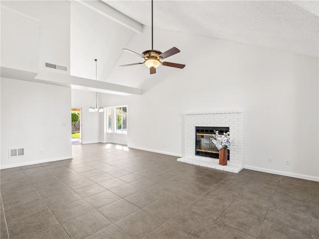 1631 E Deyoung, Fresno, CA 93720