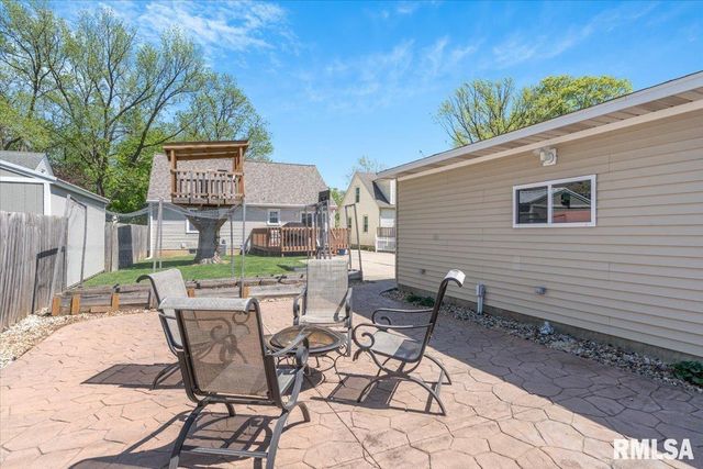 2323 S STATE Street, Springfield, IL 62704