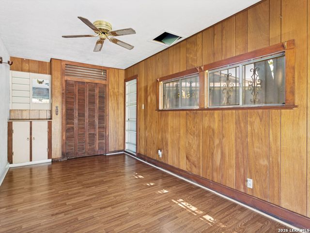 6022 Redbrook Dr, San Antonio, TX 78242