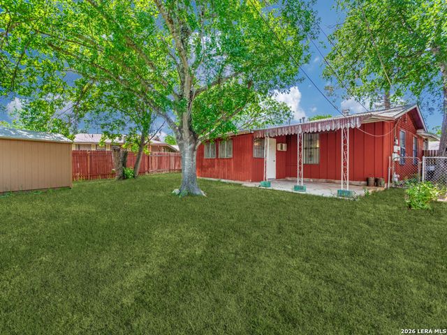 6022 Redbrook Dr, San Antonio, TX 78242