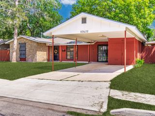 6022 Redbrook Dr, San Antonio, TX 78242