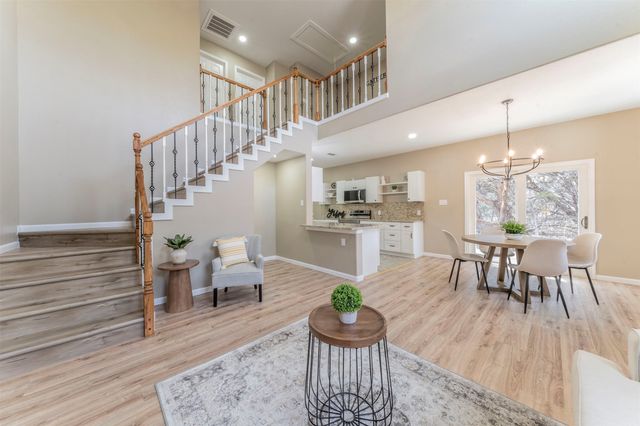 2715 S Shadowood Street, Granbury, TX 76048