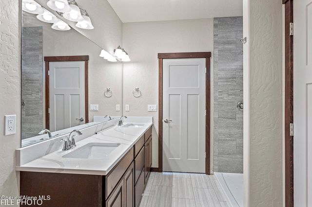 4452 E Davin DR, Post Falls, ID 83854