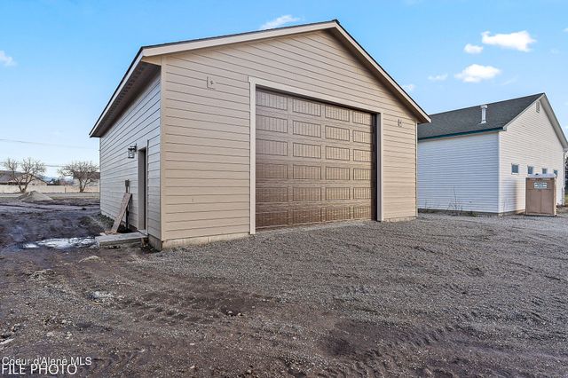 4452 E Davin DR, Post Falls, ID 83854
