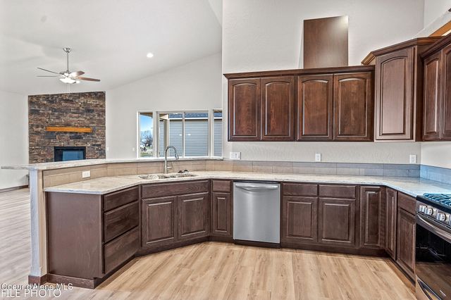 4452 E Davin DR, Post Falls, ID 83854
