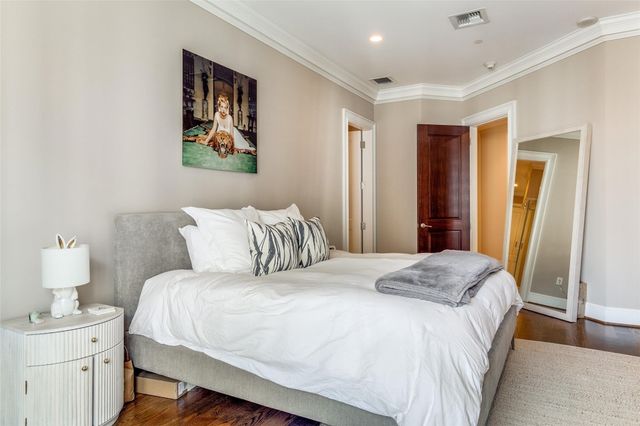 2525 N PEARL Street 1106, Dallas, TX 75201