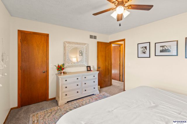 7636 Serum Avenue, Ralston, NE 68127