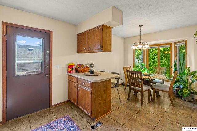 7636 Serum Avenue, Ralston, NE 68127