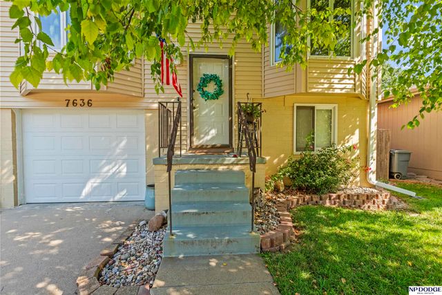 7636 Serum Avenue, Ralston, NE 68127